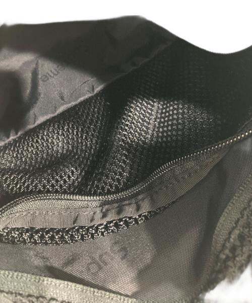 SUPREME（シュプリーム）SUPREME (シュプリーム) ショルダーバッグ グレーの古着・服飾アイテム