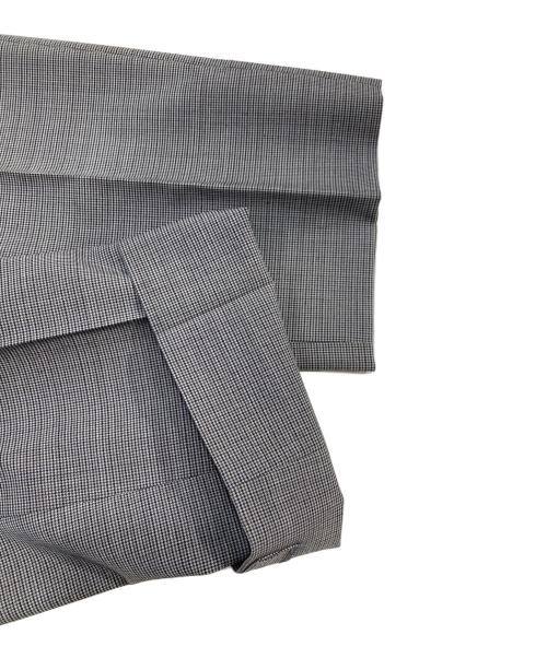 PT TORINO（ピーティートリノ）PT TORINO (ピーティートリノ) ノープリーツ スラックス グレー サイズ:SIZE 50 未使用品の古着・服飾アイテム