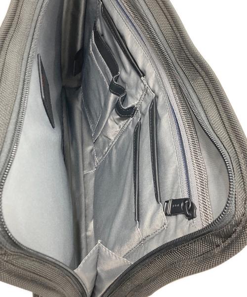 TUMI（トゥミ）TUMI (トゥミ) クラッチバッグ ブラックの古着・服飾アイテム