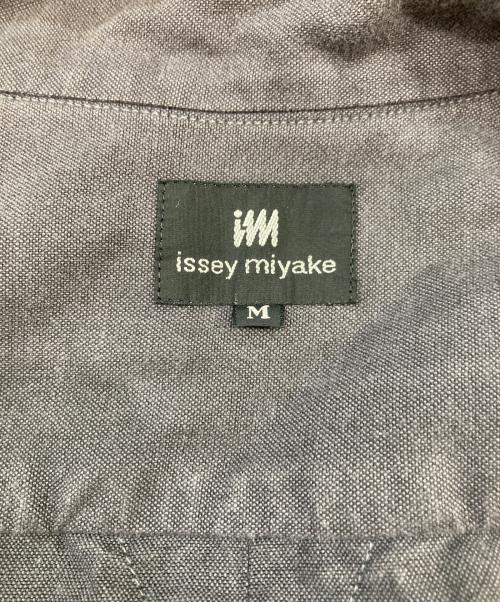 IM ISSEY MIYAKE（アイエムイッセイミヤケ）IM ISSEY MIYAKE (アイエムイッセイミヤケ) コットンシャツ グレー サイズ:SIZE Mの古着・服飾アイテム