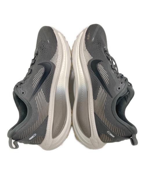 NIKE（ナイキ）NIKE (ナイキ) Vomero 18/ボメロ 18 グレー サイズ:SIZE 26.5cmの古着・服飾アイテム