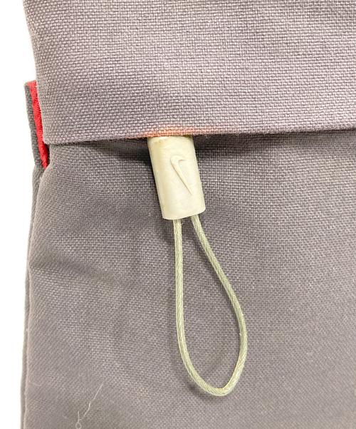 NIKE（ナイキ）NIKE (ナイキ) archiveショルダーバッグ グレーの古着・服飾アイテム