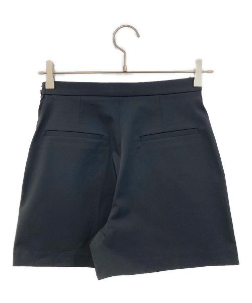 ELISABETTA FRANCHI（エリザベッタフランキ）ELISABETTA FRANCHI (エリザベッタフランキ) ショートパンツ ブラック サイズ:SIZE 38の古着・服飾アイテム