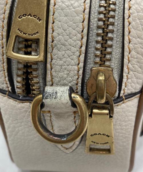 COACH（コーチ）COACH (コーチ) ウィロウ カメラバッグ アイボリーの古着・服飾アイテム