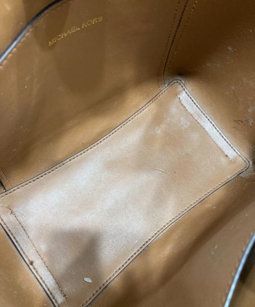 MICHAEL KORS（マイケルコース）MICHAEL KORS (マイケルコース) SULLIVANコンバーチブルスモールバッグ ブラウンの古着・服飾アイテム