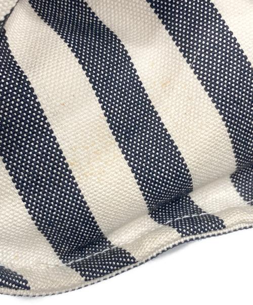 HERMES（エルメス）HERMES (エルメス) カンヌ キャンバストートバッグ ホワイト×ブラックの古着・服飾アイテム
