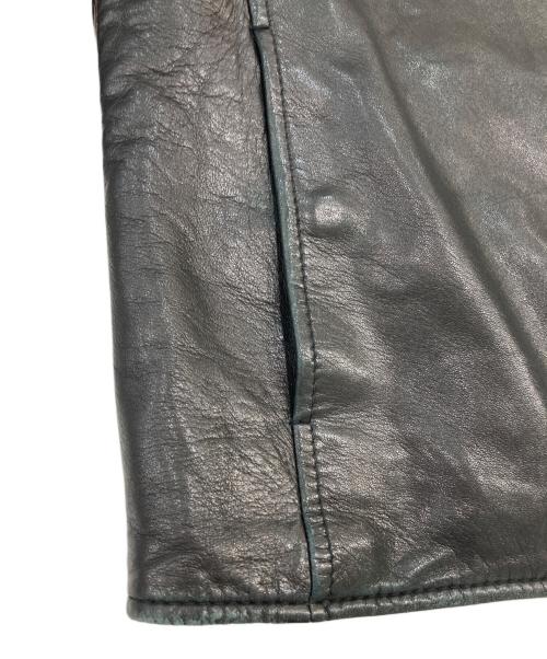 ARMANI COLLEZIONI（アルマーニ コレツィオーニ）ARMANI COLLEZIONI (アルマーニ コレツィオーニ) レザージャケット ブラック サイズ:SIZE 48の古着・服飾アイテム