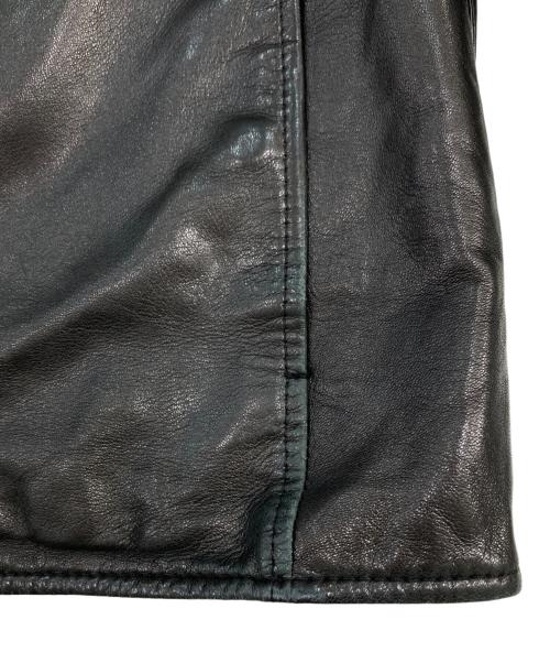 ARMANI COLLEZIONI（アルマーニ コレツィオーニ）ARMANI COLLEZIONI (アルマーニ コレツィオーニ) レザージャケット ブラック サイズ:SIZE 48の古着・服飾アイテム
