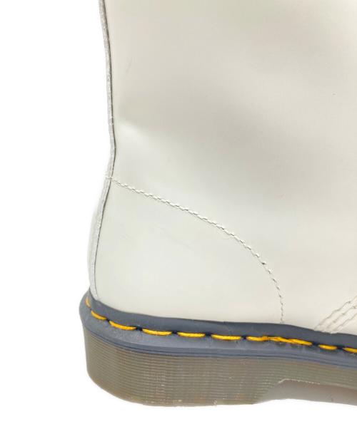 Dr.Martens（ドクターマーチン）Dr.Martens (ドクターマーチン) 8ホールブーツ ホワイト サイズ:SIZE 7の古着・服飾アイテム