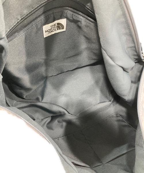 THE NORTH FACE（ザ ノース フェイス）THE NORTH FACE (ザ ノース フェイス) NEW HOBO BAG　ニュー・ホーボー・バッグ グレーの古着・服飾アイテム