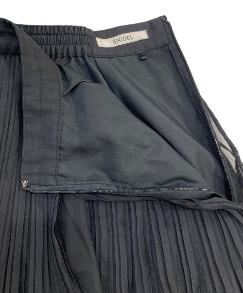 Snidel（スナイデル）Snidel (スナイデル) ストレートプリーツティアードスカート ブラック サイズ:SIZE 0の古着・服飾アイテム