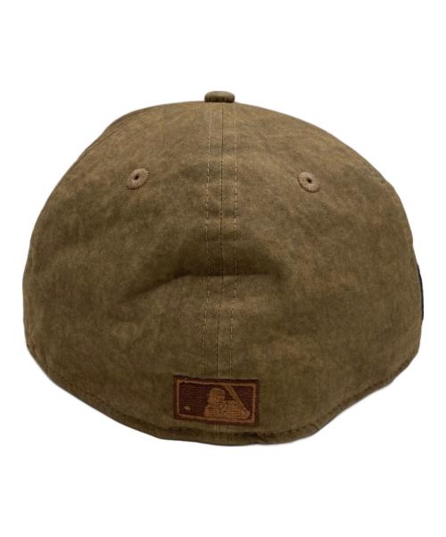 New Era（ニューエラ）New Era (ニューエラ) キャップ ベージュ サイズ:SIZE 7 2/1の古着・服飾アイテム