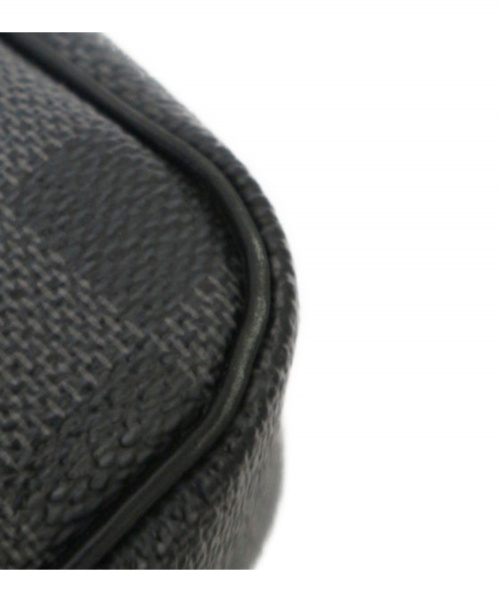 LOUIS VUITTON（ルイ ヴィトン）LOUIS VUITTON (ルイ ヴィトン) ショルダーバッグ ブラック×グレー ダミエ・グラフィット N41446 TH0069の古着・服飾アイテム