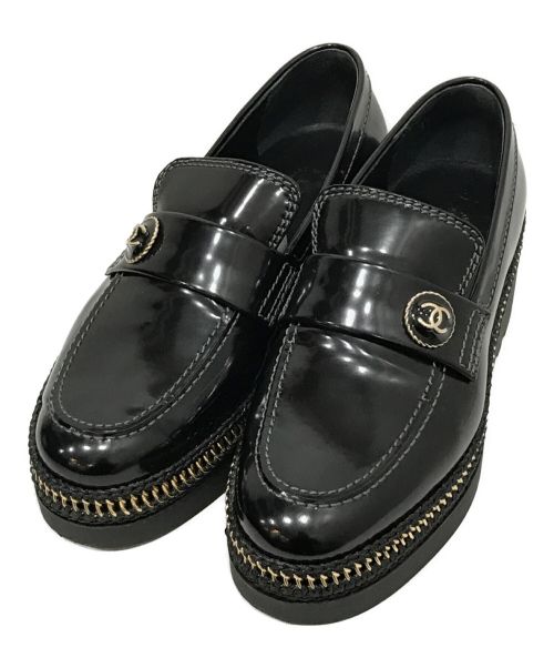 CHANEL（シャネル）CHANEL (シャネル) ココマークシャイニーカーフスキンローファー ブラック サイズ:37 Ｃの古着・服飾アイテム