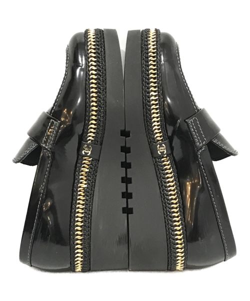 CHANEL（シャネル）CHANEL (シャネル) ココマークシャイニーカーフスキンローファー ブラック サイズ:37 Ｃの古着・服飾アイテム