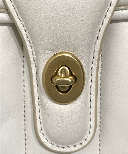 COACH（コーチ）COACH (コーチ) キルティングショルダーバッグ ホワイトの古着・服飾アイテム