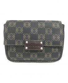 LOEWE（ロエベ）の古着「アナグラム柄ミニポーチ」｜ブラウン