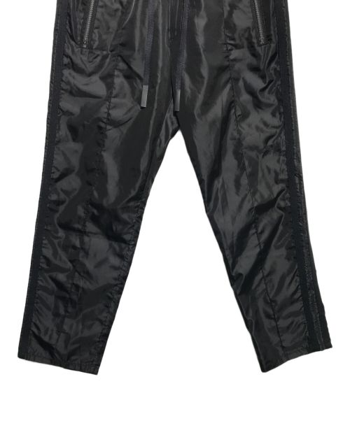 ONE GRAVITY（ワングラヴィティ）ONE GRAVITY (ワングラヴィティ) ナイロントラックパンツ ブラック サイズ:Mの古着・服飾アイテム