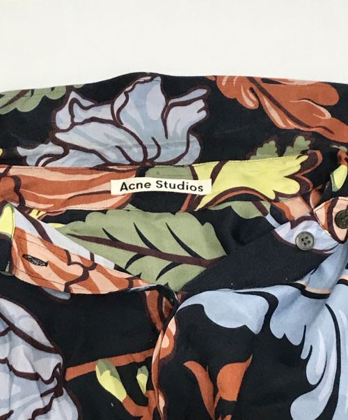 Acne studios（アクネ ストゥディオス）Acne studios (アクネ ストゥディオス) フローラルプリントシャツ ブラック サイズ:36の古着・服飾アイテム