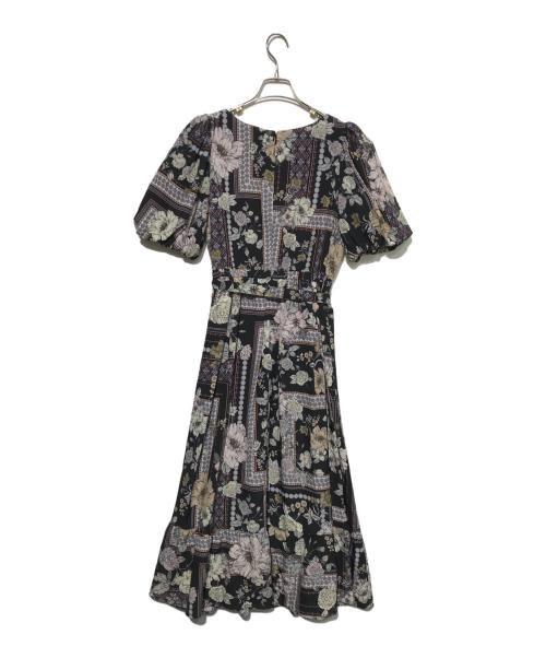 GRACE CONTINENTAL（（グレースコンチネンタル）GRACE CONTINENTAL (（グレースコンチネンタル) フラワープリントマキシ丈ワンピース ブラック×ピンク サイズ:38の古着・服飾アイテム