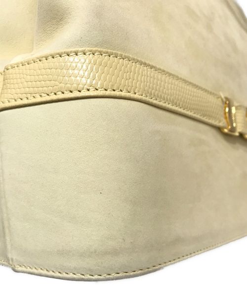 Salvatore Ferragamo（サルヴァトーレ フェラガモ）Salvatore Ferragamo (サルヴァトーレ フェラガモ) ヴァラリボンショルダーバッグ ホワイトの古着・服飾アイテム