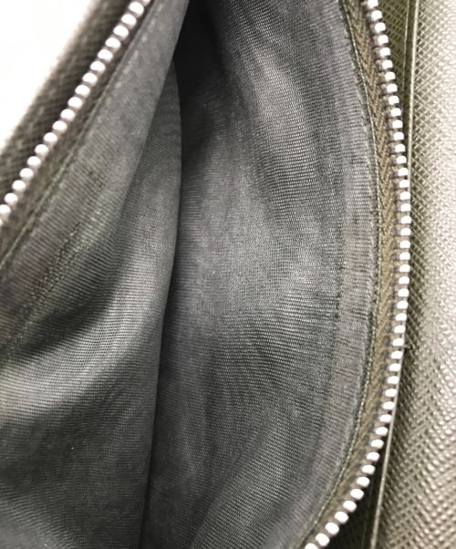 PRADA（プラダ）PRADA (プラダ) バイカラーロングウォレット ブラックの古着・服飾アイテム