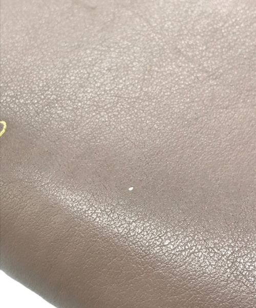 VALENTINO GARAVANI（ヴァレンティノ・ガラヴァーニ）VALENTINO GARAVANI (ヴァレンティノ・ガラヴァーニ) ロックスタッズロングウォレット ピンクの古着・服飾アイテム