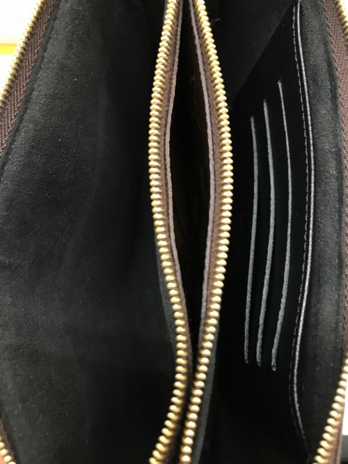 LOUIS VUITTON（ルイ ヴィトン）LOUIS VUITTON (ルイ ヴィトン) ポシェット・ドゥーブルジップ ショルダーバッグ ブラウンの古着・服飾アイテム