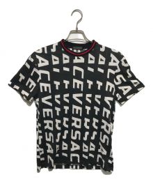 VERSACE（ヴェルサーチェ）の古着「ロゴTシャツ」｜ブラック