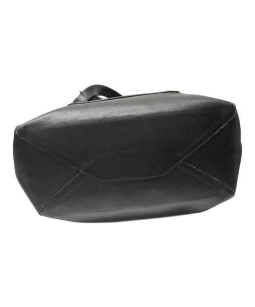 AMI Alexandre Mattiussi（アミアレクサンドルマテュッシ）AMI Alexandre Mattiussi (アミアレクサンドルマテュッシ) レザートートバッグ ブラックの古着・服飾アイテム