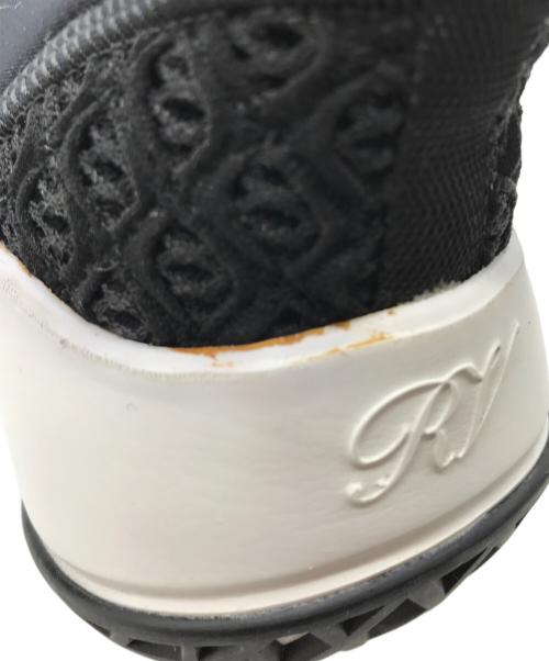 Roger Vivier（ロジェ ヴィヴィエ）Roger Vivier (ロジェ ヴィヴィエ) クリスタルヴィヴラン スニーカー ブラック×ホワイト サイズ:35 1/2の古着・服飾アイテム