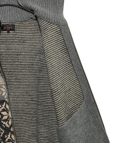BEAMS（ビームス）BEAMS (ビームス) Zip Cardigan Double Jacquard Patchwork Like Pattern グレー サイズ:XLの古着・服飾アイテム