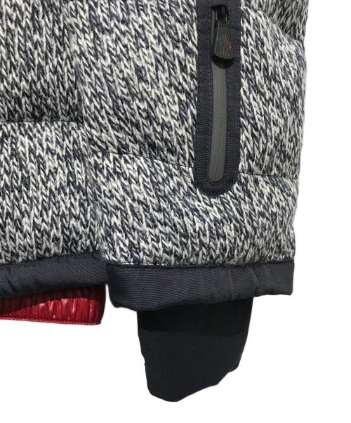 MONCLER GRENOBLE（モンクレール グルノーブル）MONCLER GRENOBLE (モンクレール グルノーブル) BARNES ニットダウンジャケット ネイビー×ホワイト サイズ:4の古着・服飾アイテム