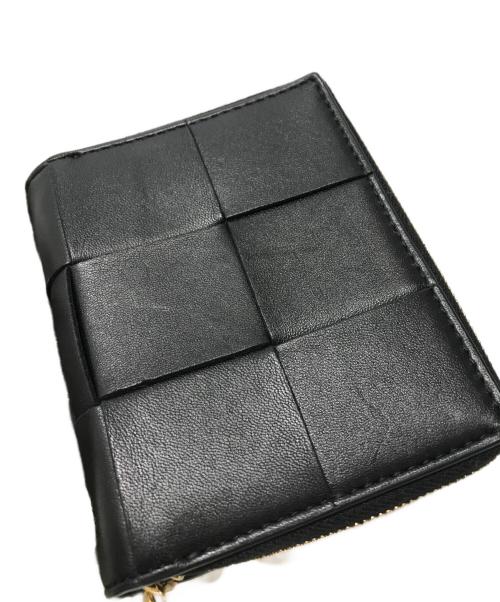 BOTTEGA VENETA（ボッテガベネタ）BOTTEGA VENETA (ボッテガベネタ) スモール カセット 二つ折りファスナーウォレット ブラックの古着・服飾アイテム