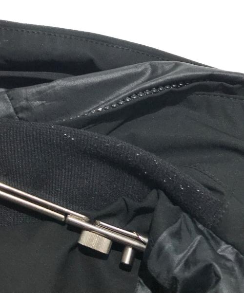 DESCENTE ALLTERRAIN（デザイント オルテライン）Descente ALLTERRAIN (デザイント オルテライン) MOUNTAINEERダウンジャケット ブラック サイズ:Lの古着・服飾アイテム