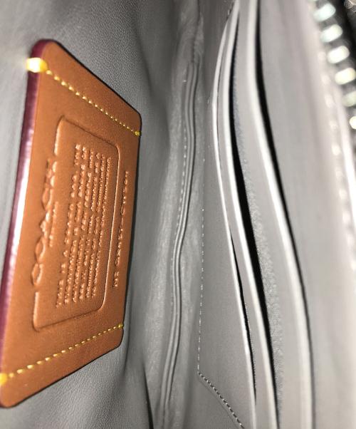 COACH（コーチ）COACH (コーチ) ポーチ バッグ・キルティング シルバーの古着・服飾アイテム