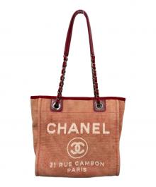 CHANEL（シャネル）の古着「ドーヴィルPM ショルダーバッグ」｜レッド