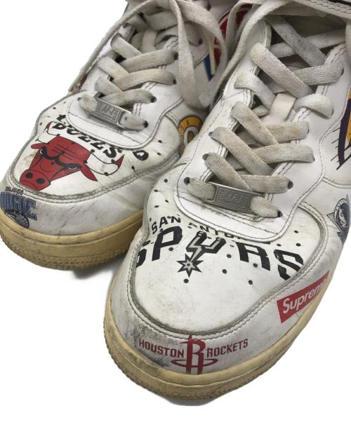 NIKE（ナイキ）NIKE (ナイキ) Supreme (シュプリーム) NBA (エヌビーエー) AIR FORCE 1 MID '07 ホワイト サイズ:27.5の古着・服飾アイテム