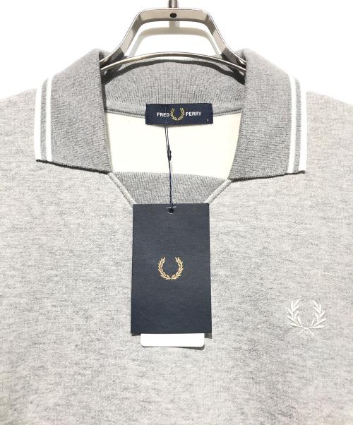 FRED PERRY（フレッドペリー）FRED PERRY (フレッドペリー) JOURNAL STANDARD (ジャーナルスタンダード) Football Sweatshirt/フットボールスウェットシャツ グレー サイズ:S 未使用品の古着・服飾アイテム