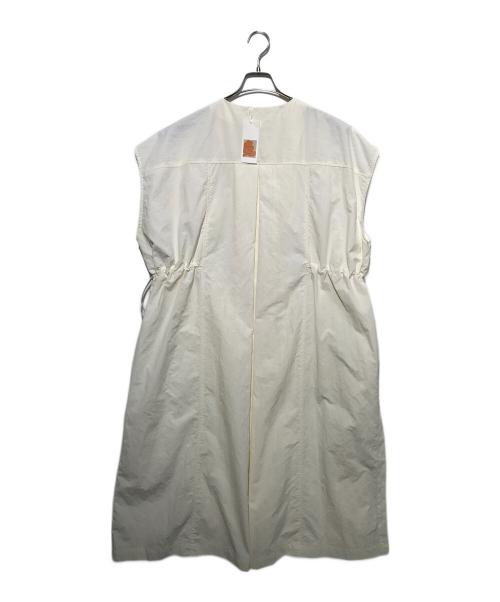 aere（アエレ）aere (アエレ) ノースリーブナイロンコート ホワイト サイズ:38 未使用品の古着・服飾アイテム