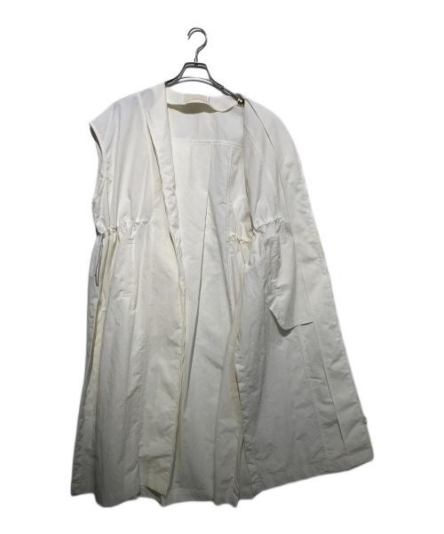 aere（アエレ）aere (アエレ) ノースリーブナイロンコート ホワイト サイズ:38 未使用品の古着・服飾アイテム