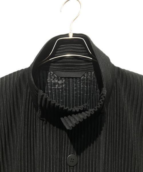 HOMME PLISSE ISSEY MIYAKE（オム プリッセ イッセイ ミヤケ）HOMME PLISSE ISSEY MIYAKE (オムプリッセ イッセイ ミヤケ) プリーツスタンドカラー コート ブラック サイズ:3の古着・服飾アイテム