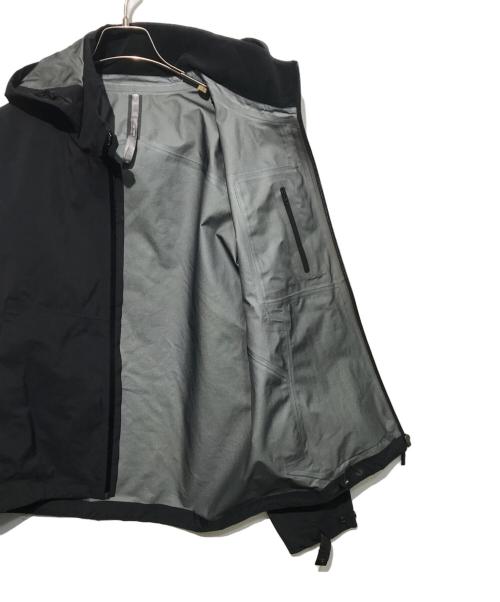 ARC'TERYX VEILANCE（アークテリクス ヴェイランス）ARC'TERYX VEILANCE (アークテリクス ヴェイランス) ナイロンジャケット ネイビー サイズ:Sの古着・服飾アイテム