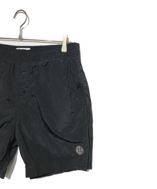 STONE ISLAND（ストーンアイランド）STONE ISLAND (ストーンアイランド) Garment Dyed Nylon Metal Patch Logo Swim Short ブラック サイズ:Mの古着・服飾アイテム