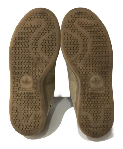 adidas（アディダス）adidas (アディダス) ローカットスニーカー ベージュ サイズ:23の古着・服飾アイテム