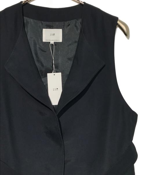 23区（ニジュウサンク）23区 (ニジュウサンク) ハイカウントライトクロスジレ ネイビー サイズ:38 未使用品の古着・服飾アイテム