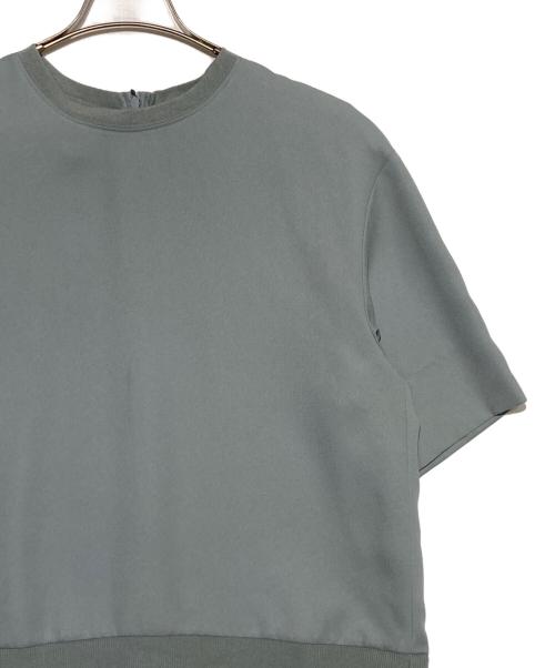 icB（アイシービー）icB (アイシービー) FluidBackSatin Tブラウス グリーン サイズ:４の古着・服飾アイテム