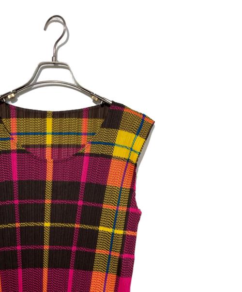PLEATS PLEASE（プリーツプリーズ）PLEATS PLEASE (プリーツプリーズ) プリーツチェックワンピース ブラウン×ピンク サイズ:4 未使用品の古着・服飾アイテム
