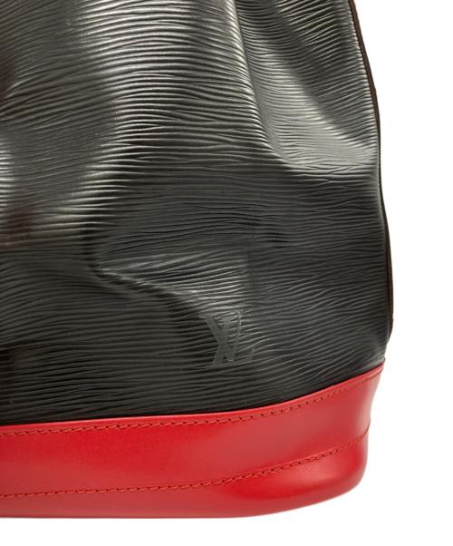 LOUIS VUITTON（ルイ ヴィトン）LOUIS VUITTON (ルイ ヴィトン) ノエショルダーバッグ ブラック×レッドの古着・服飾アイテム
