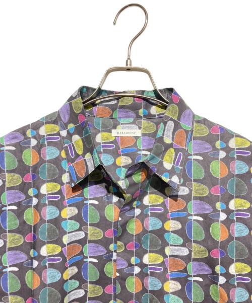 HERALBONY（ヘラルボニー）HERALBONY (ヘラルボニー) クラシックシャツ「無題」(葉っぱ) ブラウン サイズ:Mの古着・服飾アイテム
